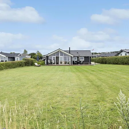 Дом отдыха 3 Bedroom Awesome In Faaborg *