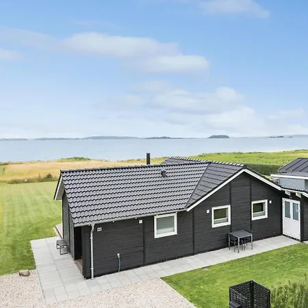 3 Bedroom Awesome In Faaborg 別荘