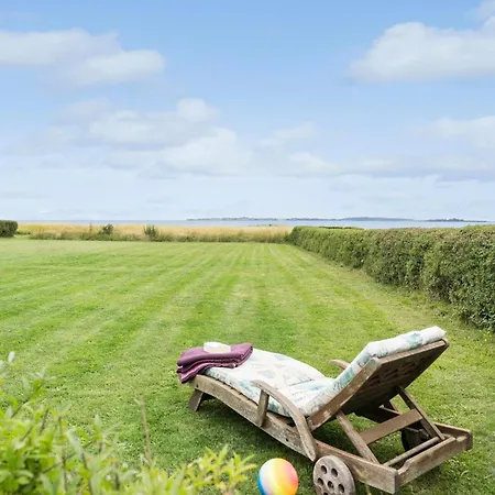 Дом отдыха 3 Bedroom Awesome In Faaborg *