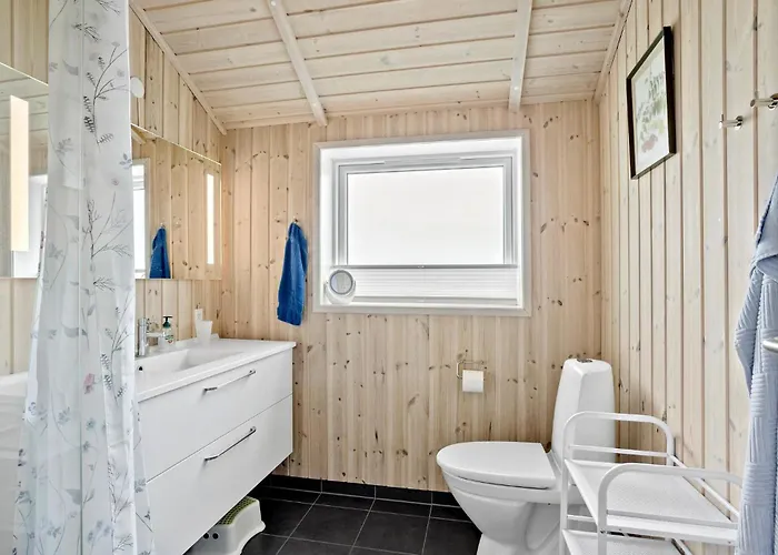 בית נופש 3 Bedroom Awesome In