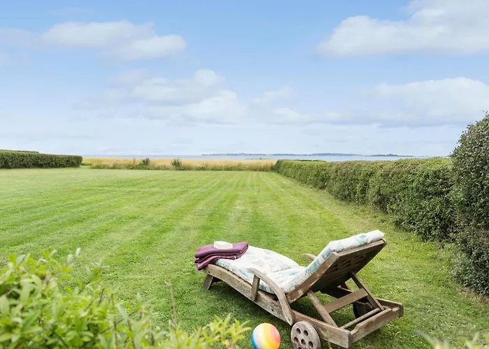 בית נופש 3 Bedroom Awesome In *